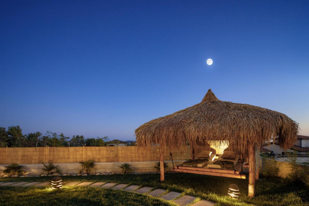Villa Merapi Sveti Lovreč Pazenatički Esterno foto